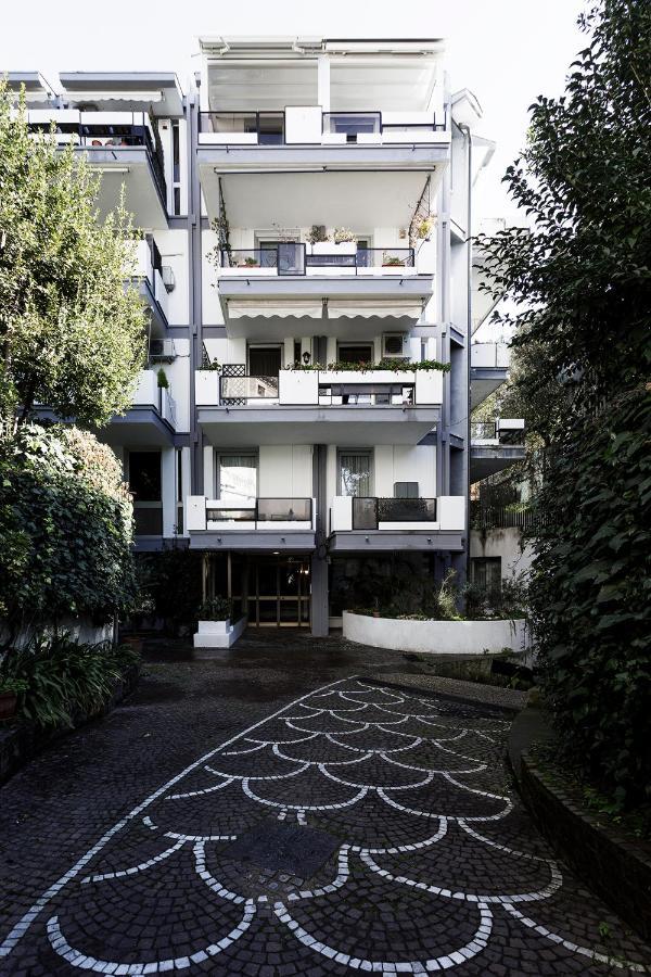 Borghese Flat With Terrace Apartment *